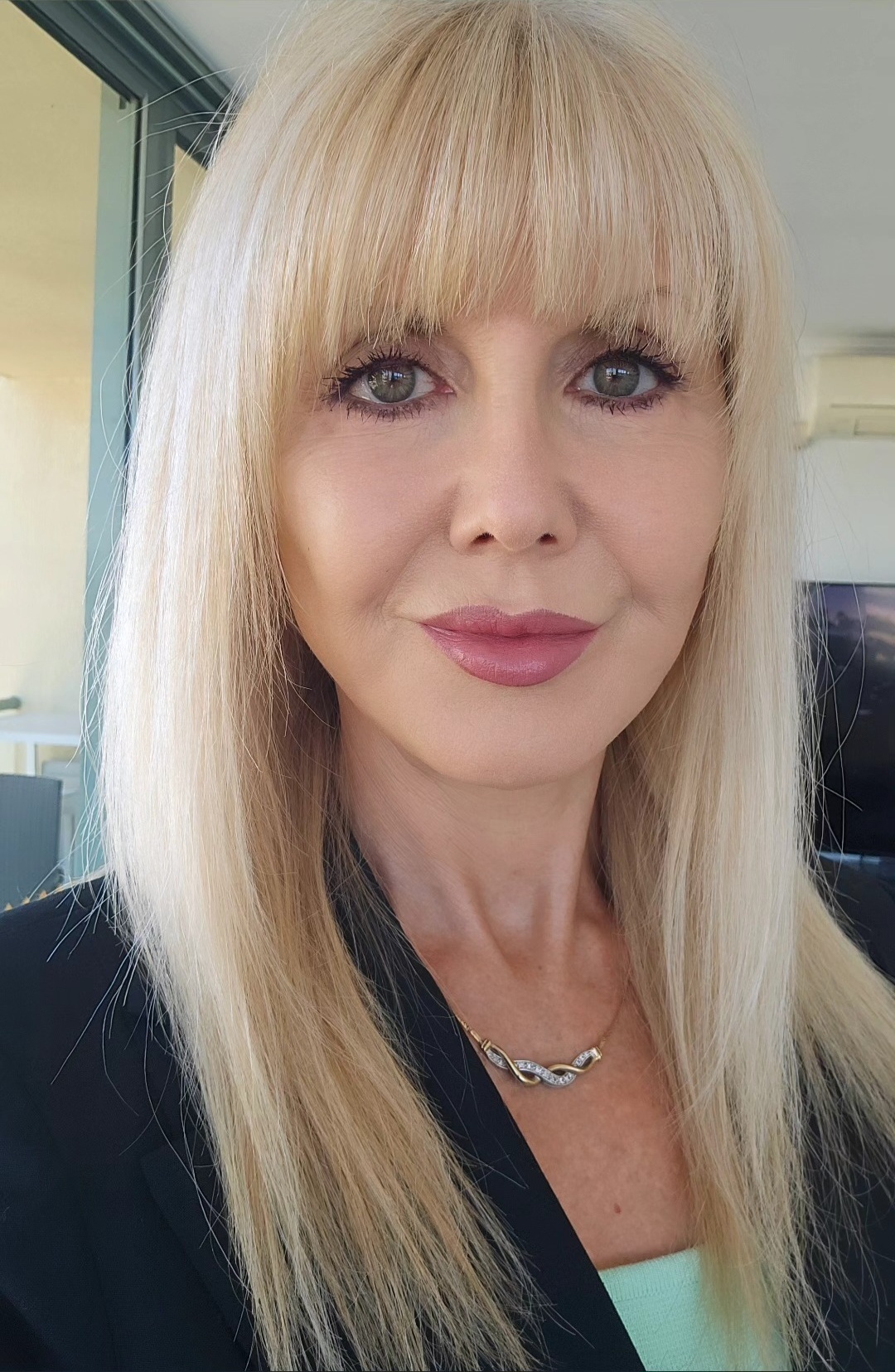 Michelle Popescu, Co-Founder of Select World Travel