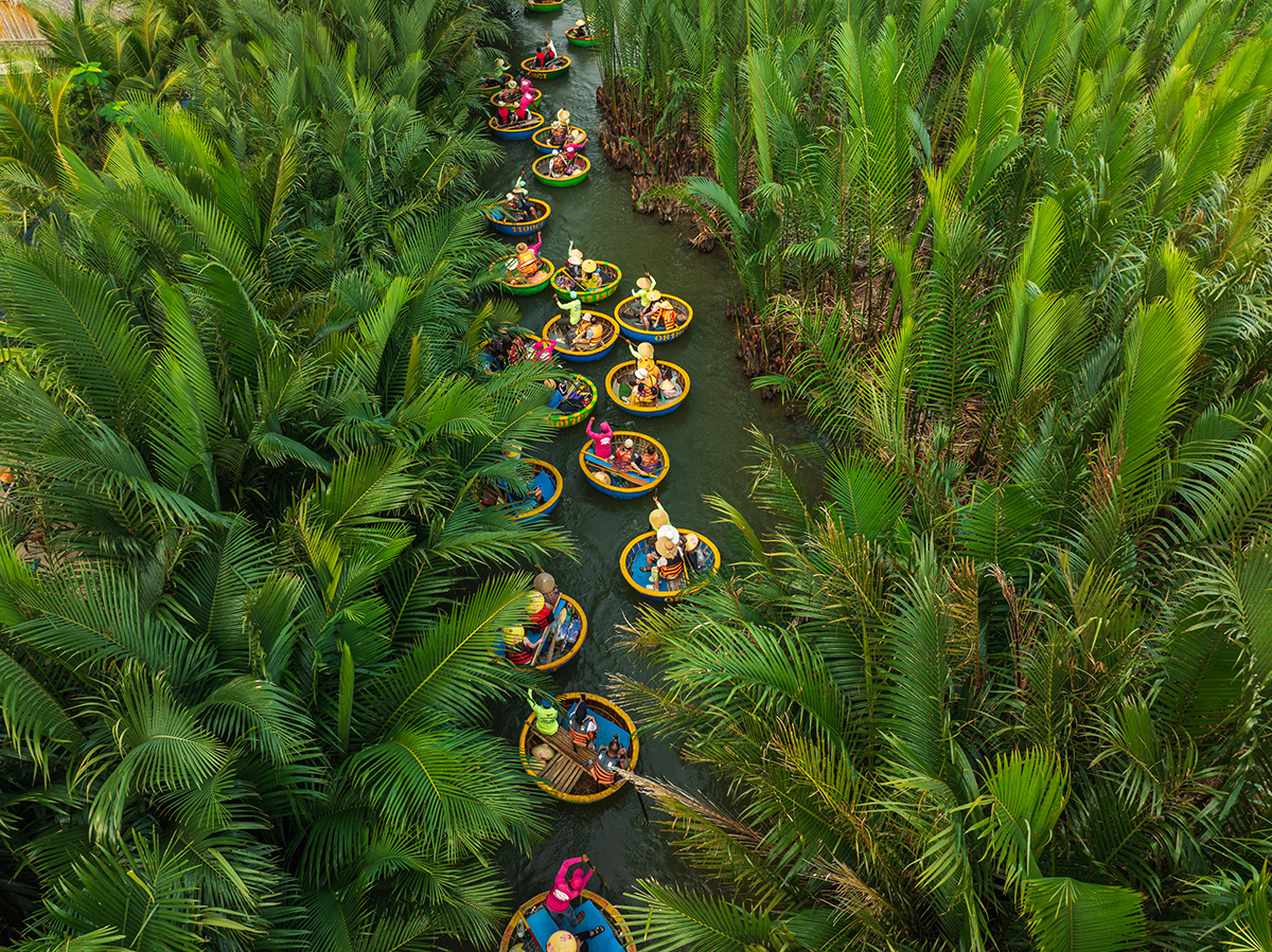 Vietnam escorted tour — Hanoi to Ho Chi Minh City