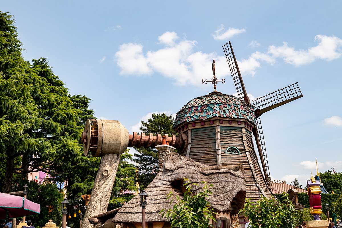 Disneyland California family holiday — castle and Main Street